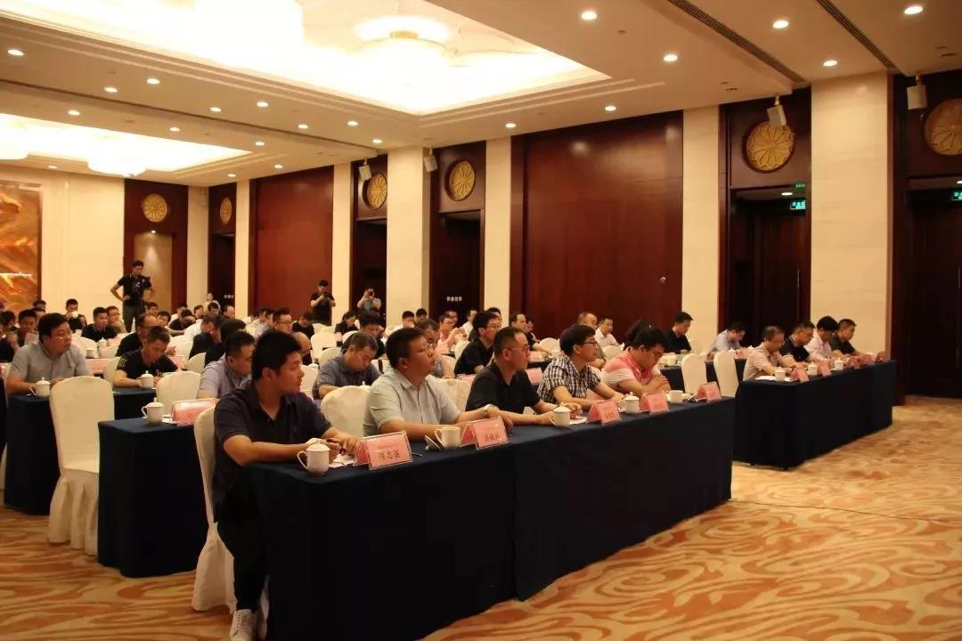 金黄光1.jpg